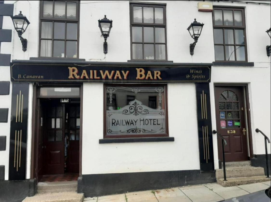 Railway Bar *